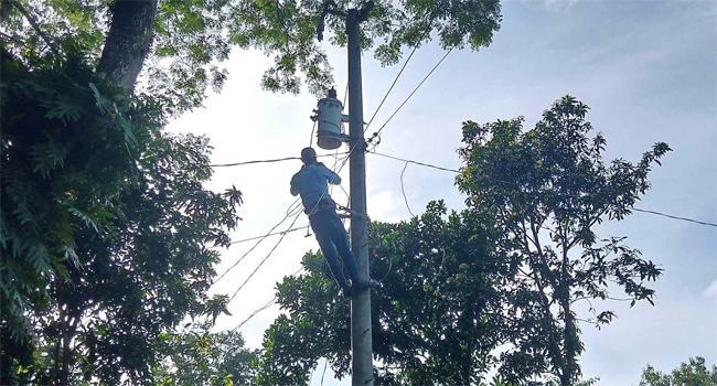বানিয়াচংয়ে প্রশাসনের হস্তক্ষেপে বিদ্যুৎ পেল ভুক্তভোগী পরিবার