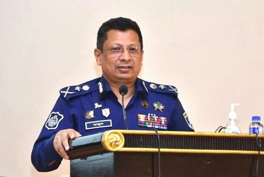 পেশাদারিত্বের সাথে দায়িত্ব পালন করুন, পুলিশ সদস্যদের আইজিপি