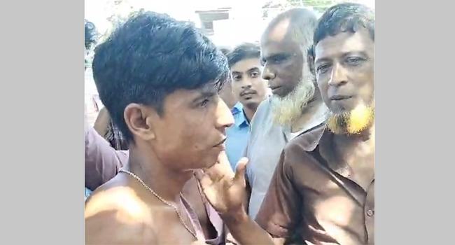 শিশু ধর্ষণের অভিযোগে যুবককে গণধোলাই দিয়ে পুলিশে সোপর্দ