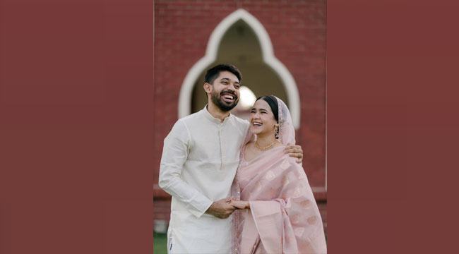 আয়মান-মুনজেরিনের মসজিদে বিয়ে