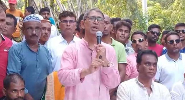 ‘এ দেশে অপরাধীরা ঘুরে বেড়ায়, দেশপ্রেমিকরা শাস্তি পায়’