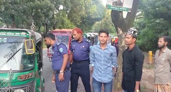 যানবাহনে তল্লাশি অভিযানে ২৯ রোহিঙ্গা আটক