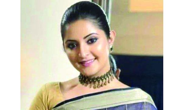 পরীমণির ছয় বিয়ের একটিও টেকেনি