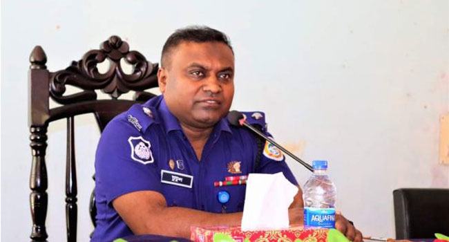 বিদ্যুতায়িত হয়ে একই পরিবারের ৩ জনের মৃত্যু : অর্থ সহায়তা দিলেন পুলিশ সুপার