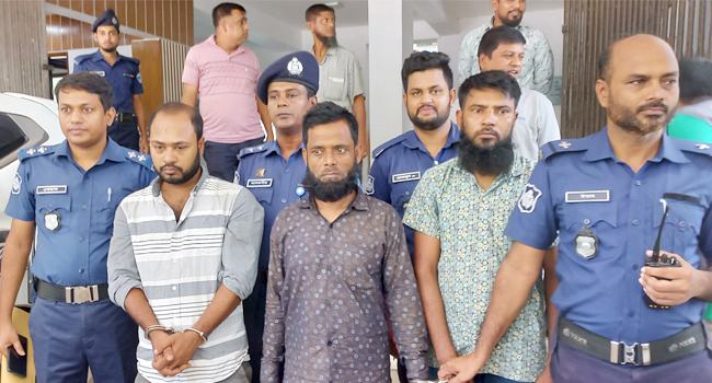 ফেনীতে পুলিশ সদস্যকে আটক করে মুক্তিপণ আদায়, গ্রেফতার ৩