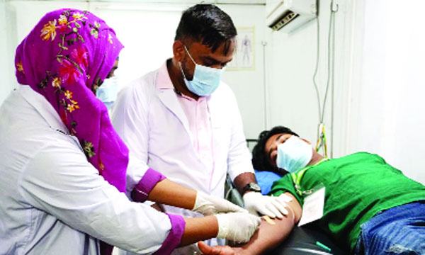 বাংলাদেশের স্বাস্থ্য খাতে ব্যক্তির খরচ শুধুই বাড়ছে