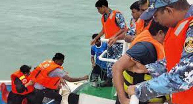 কক্সবাজারে স্পিডবোট উল্টে নারী নিহত, উদ্ধার ২৩
