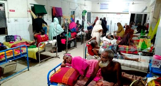 শৈলকুপায় ডেঙ্গু রোগ চরমে স্যালাইন সঙ্কটের অভিযোগ