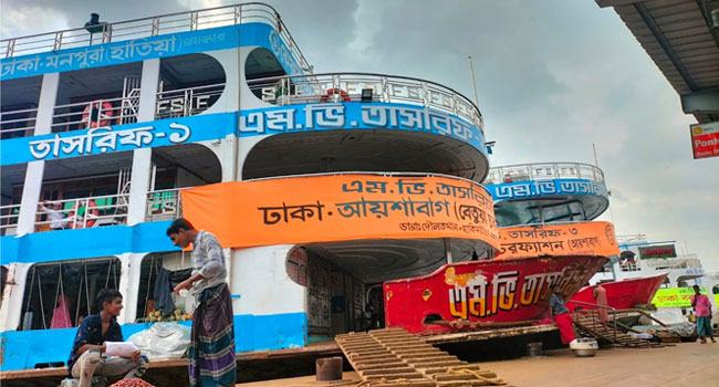 জমজমাট সদরঘাট লঞ্চ টার্মিনালে নেই সেই চিরচেনা ভিড়