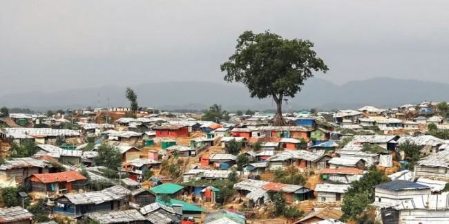 রোহিঙ্গা ক্যাম্পে গোলাগুলিতে নিহত ২