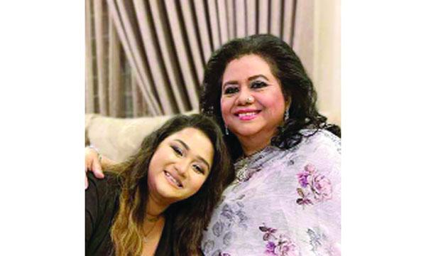 রুনা লায়লার প্রতি কৃতজ্ঞ ঝিলিক