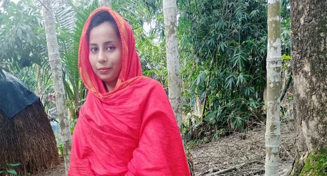 নোয়াখালীতে প্রেমের বিয়ে, তরুণীর লাশ মিলল শৌচাগারে
