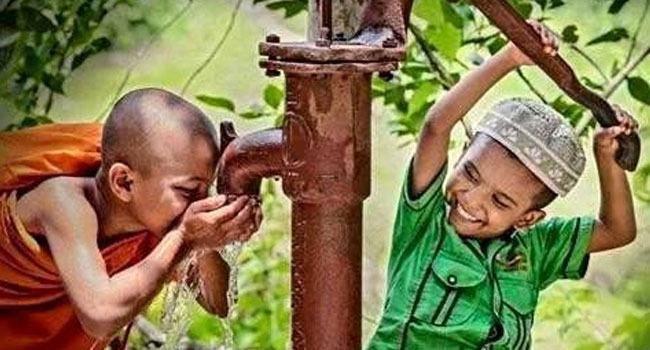 ভিন্নধর্মীয়দের নিরাপত্তা : বিভাজন কাম্য নয়