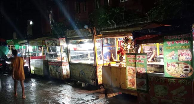 লক্ষ্মীবাজারের বাহারি স্ট্রিট ফুড