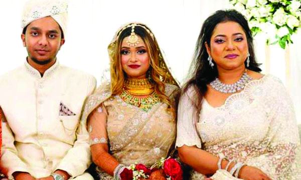 মেয়ের বিয়ে দিলেন ডলি সায়ন্তনী