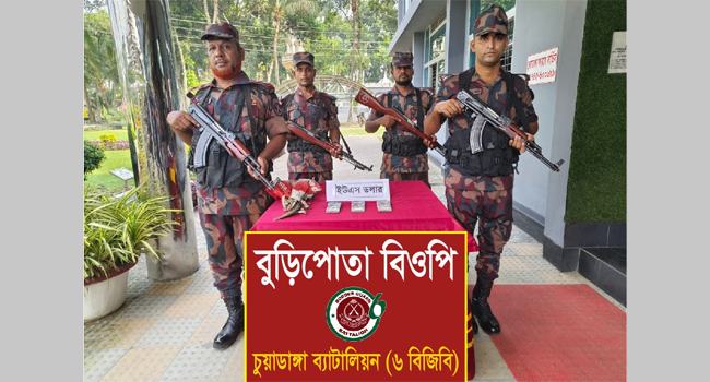 চুয়াডাঙ্গায় পাচার হবার সময় ২৮ হাজার ইউএস ডলার জব্দ