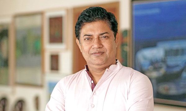 অভিনয়ের পরেও সাংগঠনিক কাজে ব্যস্ত নাসিম