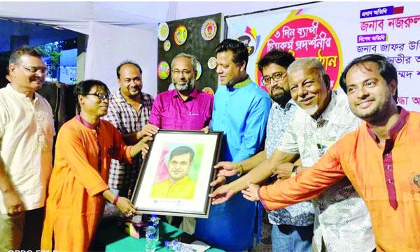 ফেনীতে শত শিশুর চিত্রকর্ম প্রদর্শনী