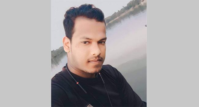 জীবননগরে বিয়ের দাবিতে দেবরের বাড়িতে ভাবির ৩ দিনের অনশন