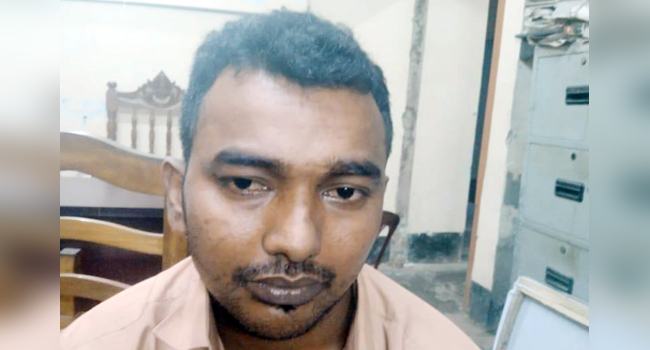 আড়াইহাজারে তালাকপ্রাপ্তা স্ত্রীর আপত্তিকর ছবি ফেসবুকে, সাবেক স্বামী আটক