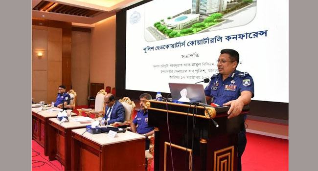 পুলিশকে পেশাদারিত্বের সাথে সেবা নিশ্চিত করতে হবে : আইজিপি