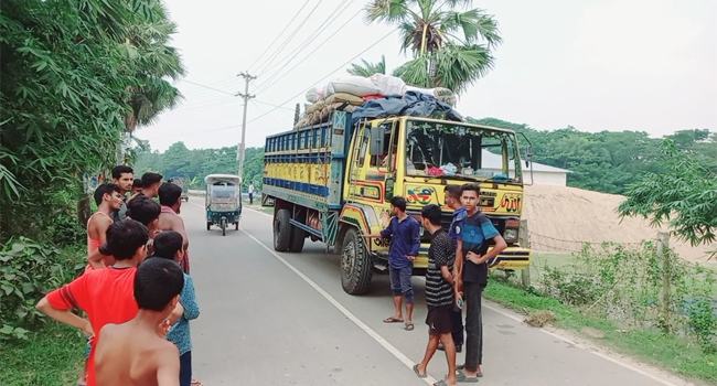 পাথরঘাটায় ট্রাকের ধাক্কায় টমটমশ্রমিক নিহত