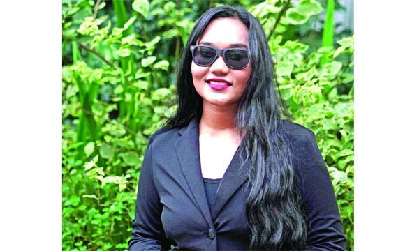 বাবাকে নিয়ে গেয়ে শ্রোতাদের কাঁদালেন অর্চি