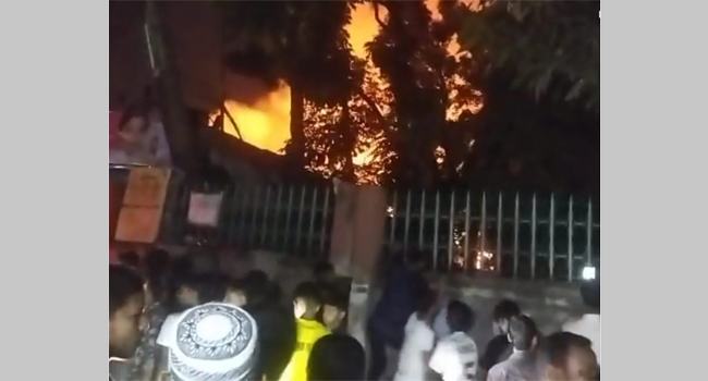 গাজীপুরে আগুনে পুড়েছে অর্ধশতাধিক ঘর ও মালামাল