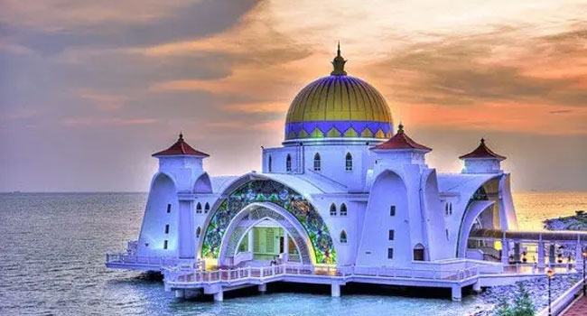 সর্বাবস্থায় পাকপবিত্র থাকা