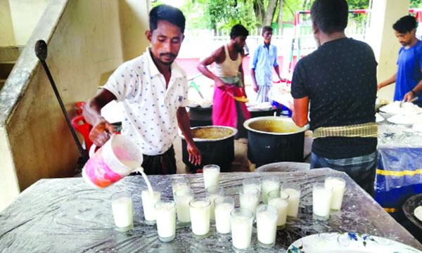 মিরসরাইয়ের মহিষের দইয়ের সুনাম দেশজুড়ে