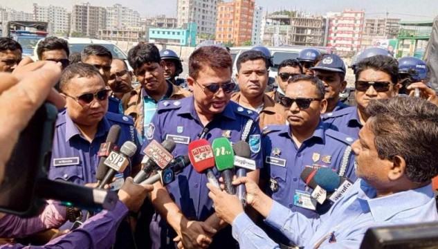 ঢাকা-নারায়ণগঞ্জ রেলপথে বিস্ফোরক খুঁজছে পুলিশ
