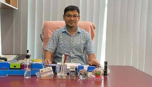 বাড়ি ফেরার পথে চিকিৎসককে ছুরিকাঘাতে হত্যা