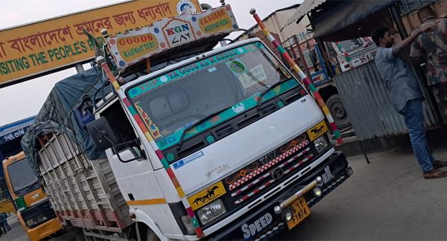 বেনাপোল বন্দর দিয়ে ভারতীয় ডিম আমদানি