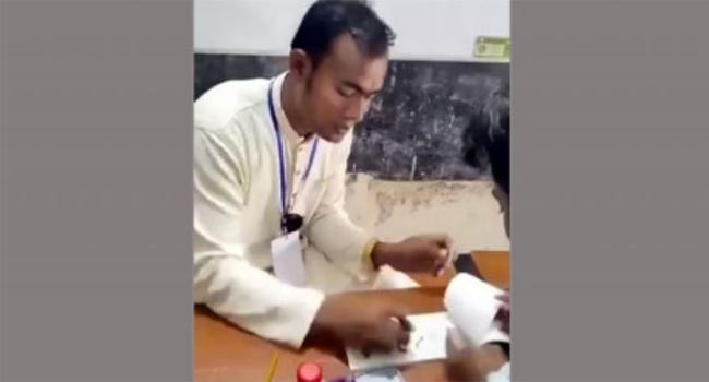 ছাত্রলীগ নেতার প্রকাশ্যে নৌকায় সিল মারার ভিডিও ভাইরাল