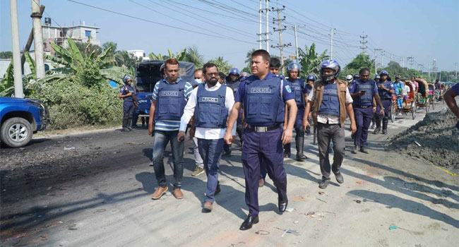 অবরোধের হটস্পট আড়াইহাজার-রূপগঞ্জ নিয়ন্ত্রণের চেষ্টায় পুলিশ