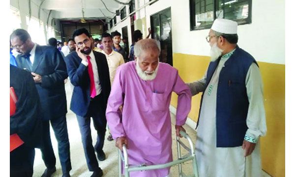 তবুও হাজিরা থেকে রেহাই নেই