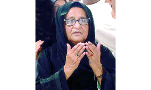 প্রধানমন্ত্রীর ওমরাহ পালন