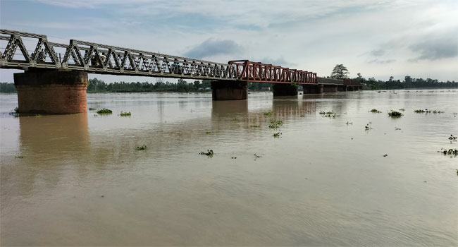 ভূরুঙ্গামারীর সোনাহাট সেতু দিয়ে দু'সপ্তাহ রাতে যান চলাচল বন্ধ