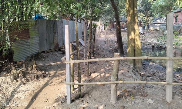 ইসলামপুরে ৪৩ বছরের রাস্তা বন্ধ