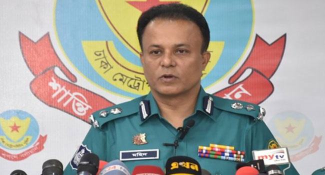 ১৩ দিনে রাজধানীতে ৬৪ গাড়িতে আগুন