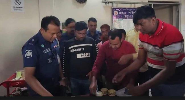 সাভারে বিপুলসংখ্যক ইয়াবা উদ্ধার, আটক ২