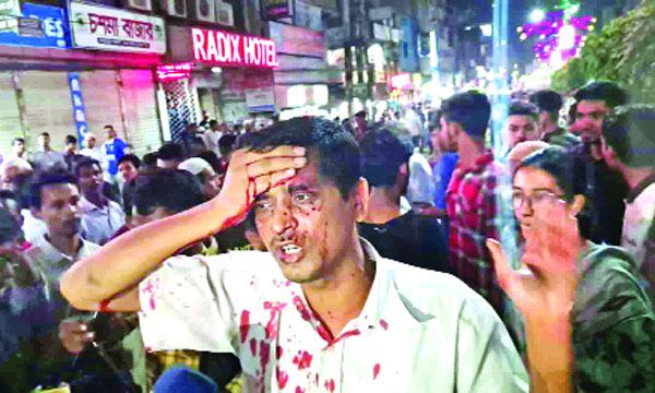 ফেনীতে বাম গণতান্ত্রিক জোটের মিছিলে আ’লীগের হামলা, আহত ৮