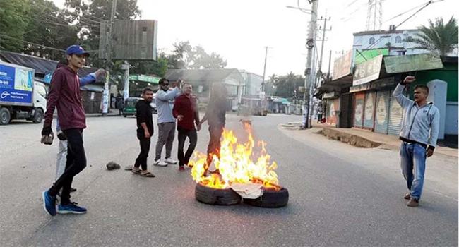 সিলেটে গাড়ি ভাঙচুর-ককটেল বিস্ফোরণ, ছাড়েনি দূরপাল্লার বাস