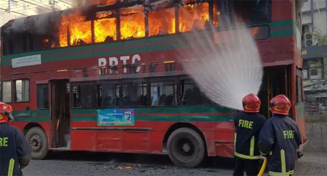 ৪৮ ঘণ্টার হরতাল : সোমবার সন্ধ্যা পর্যন্ত ১৭ অগ্নিসংযোগ