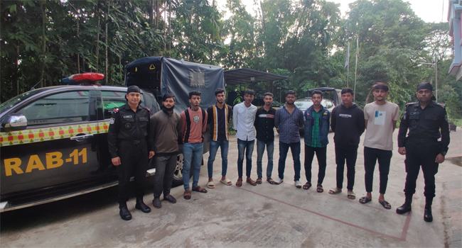 নোয়াখালীতে কিশোর গ্যাংয়ের ৯ সদস্য গ্রেফতার