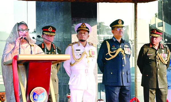 কিছু লোক লাশের ওপর দিয়ে ক্ষমতায় যেতে চায় : প্রধানমন্ত্রী