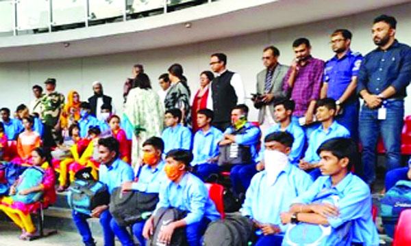 সাজাভোগ শেষে ভারত থেকে দেশে ফিরল ৪২ নারী ও শিশু