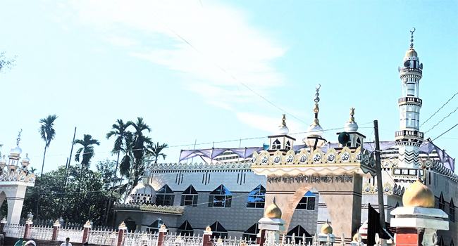 দক্ষিণ চট্টগ্রামের চন্দনাইশে নারীদের জন্য দৃষ্টিনন্দন মসজিদ