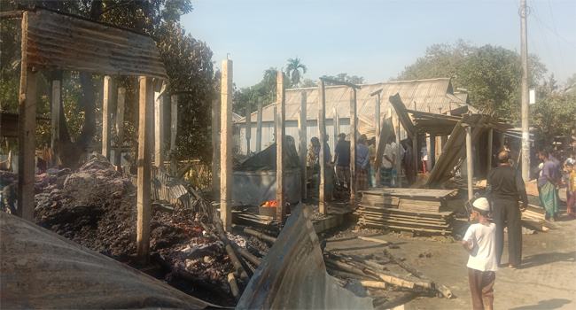 মধুপুরে অগ্নিকাণ্ডে ৭০ লাখের অধীক টাকার ক্ষতি, ৭ দোকান ভস্মীভূত