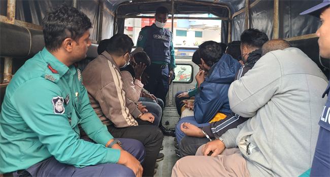 রংপুরে প্রাথমিক শিক্ষক নিয়োগ পরীক্ষায় গ্রেফতার শতাধিক